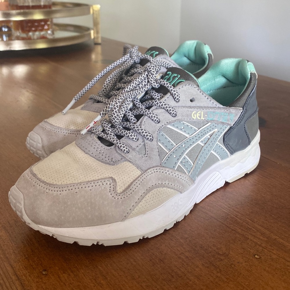 Asics tennis shoes